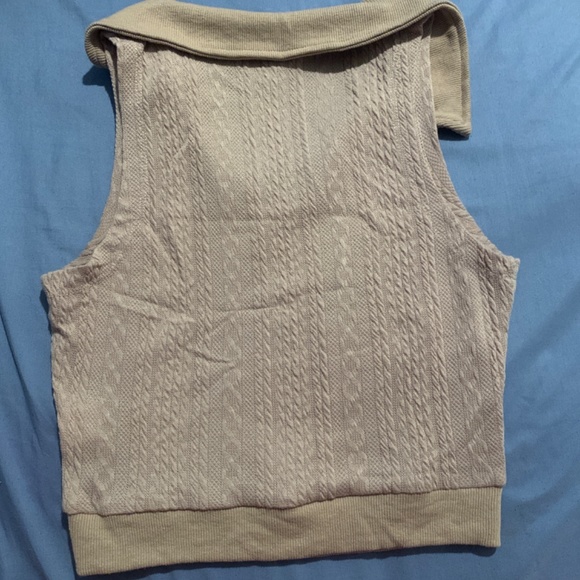 XS Tan Collared-Tank - Picture 3 of 3